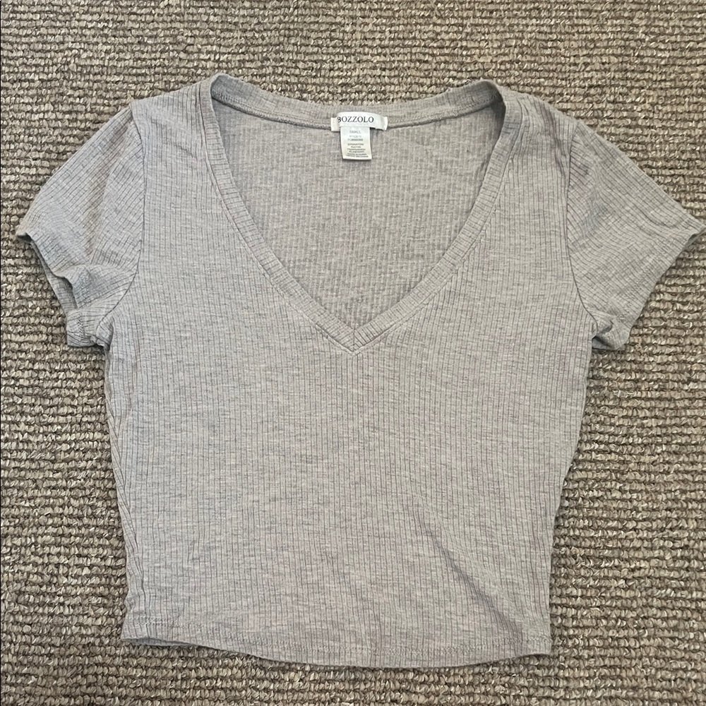 Bozzolo Light Gray V-Neck Crop Top